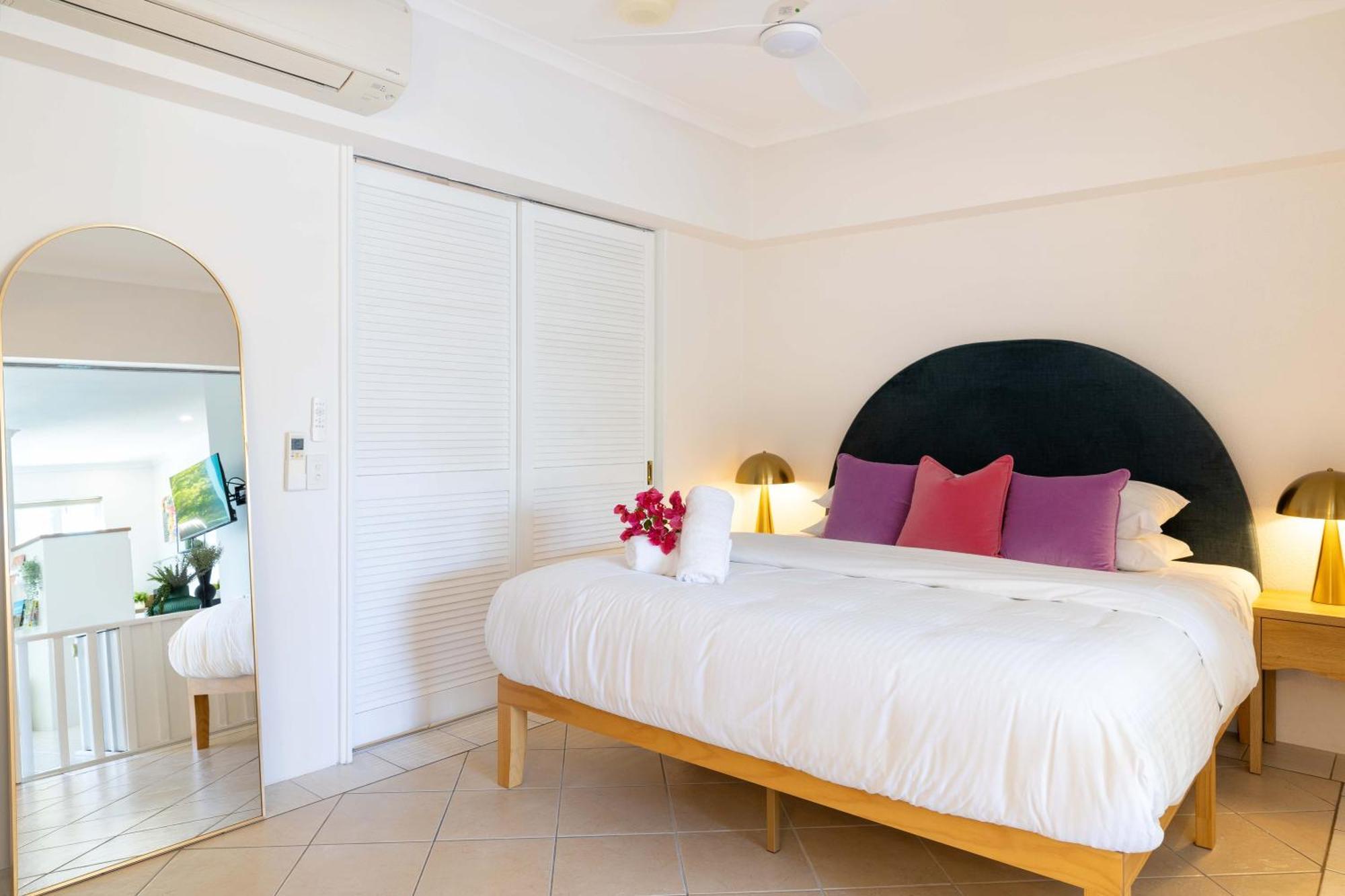 Casa Papaya Adults Only Apartment Port Douglas Exteriör bild